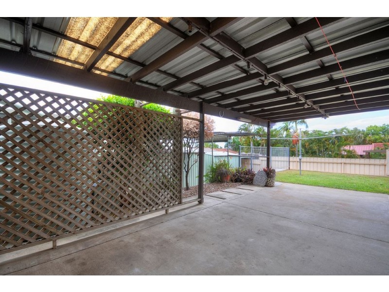 11 Mediterranean Drive, Benowa QLD 4217