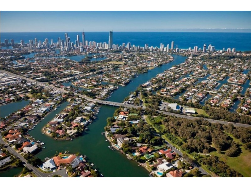 207-209 Monaco Street, Broadbeach Waters QLD 4218