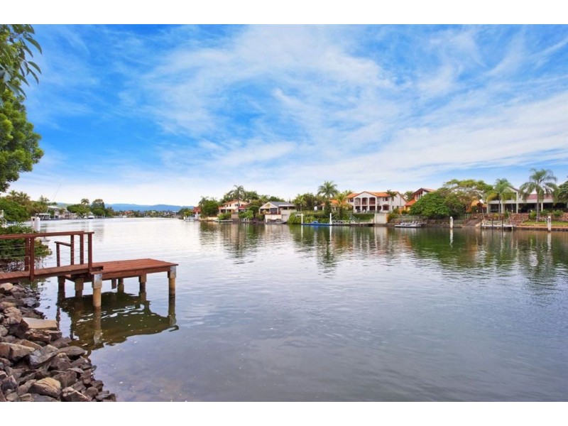 207-209 Monaco Street, Broadbeach Waters QLD 4218