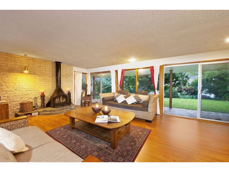 207-209 Monaco Street, Broadbeach Waters QLD 4218