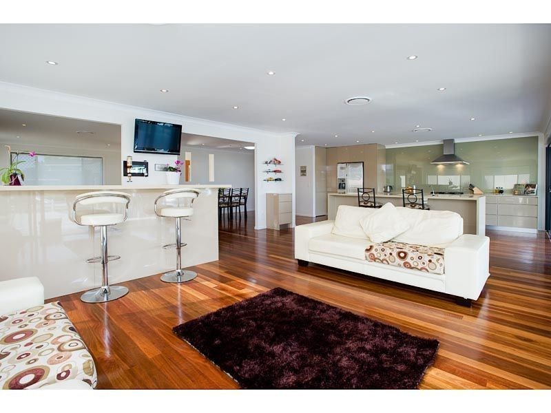 3 Gretel Place, Hollywell QLD 4216