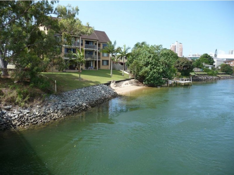 5/18 Sunshine Boulevard, Broadbeach Waters QLD 4218