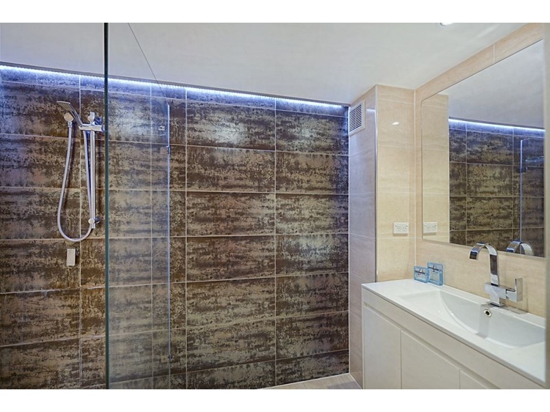 33/22 Jennifer Avenue, Runaway Bay QLD 4216