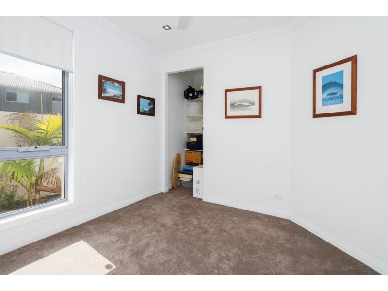 2/24 Compass Drive, Biggera Waters QLD 4216