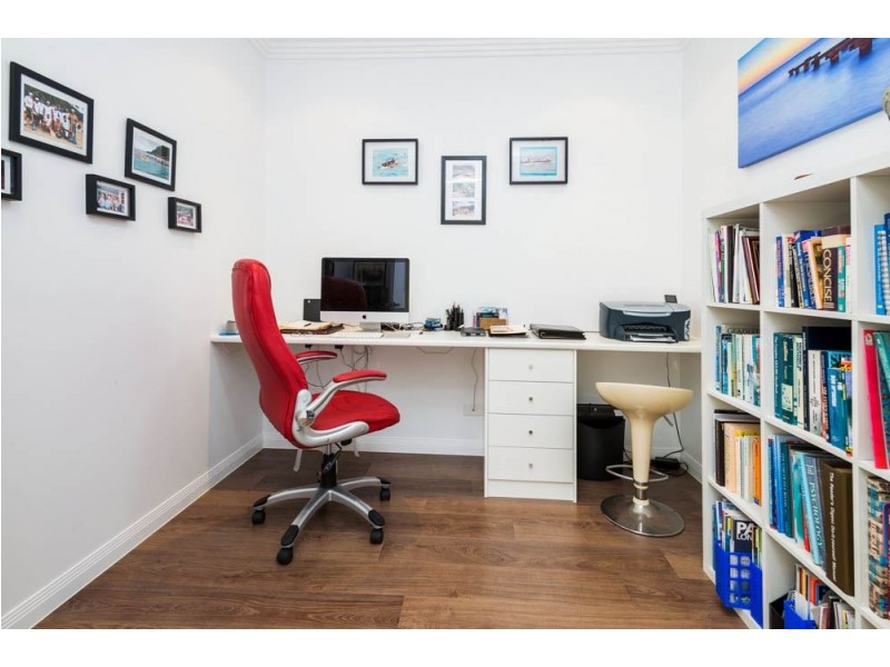 2/24 Compass Drive, Biggera Waters QLD 4216