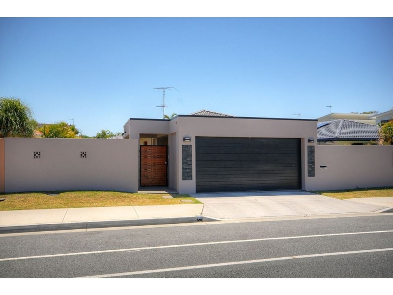 35 Markeri Street, Mermaid Waters QLD 4218