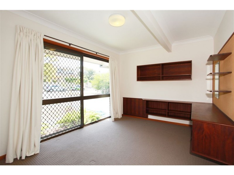 222 Mt Ommaney Drive, Mount Ommaney QLD 4074