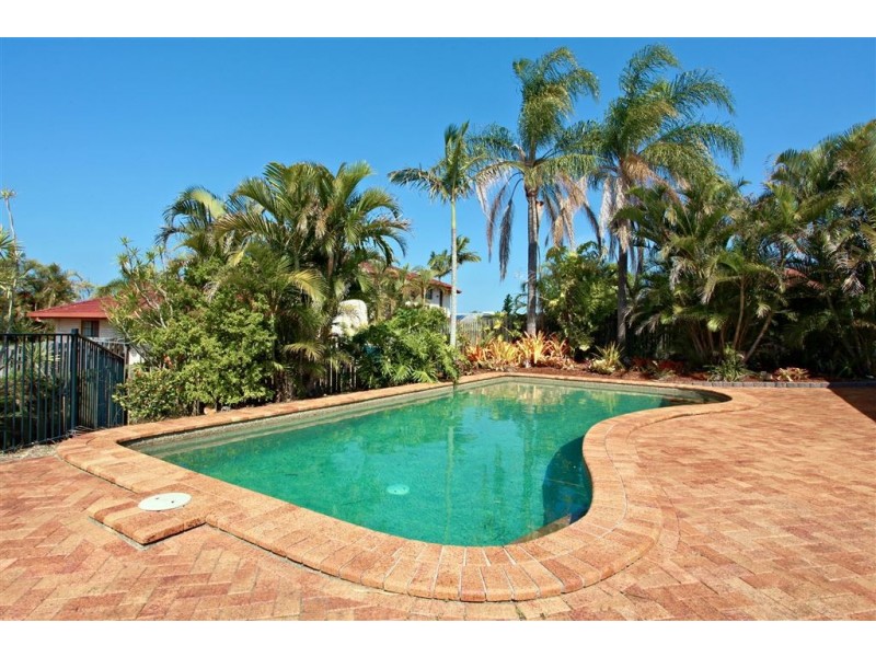 222 Mt Ommaney Drive, Mount Ommaney QLD 4074