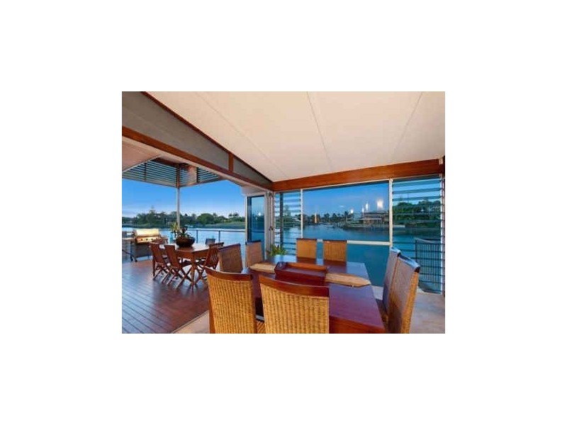 31 Furlong Street, Broadbeach Waters QLD 4218