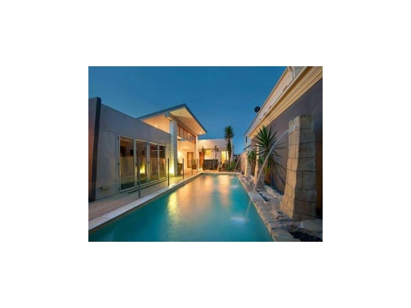 31 Furlong Street, Broadbeach Waters QLD 4218