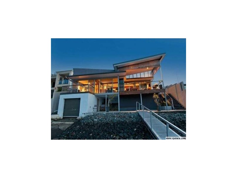 31 Furlong Street, Broadbeach Waters QLD 4218