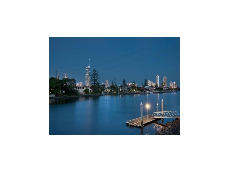 31 Furlong Street, Broadbeach Waters QLD 4218