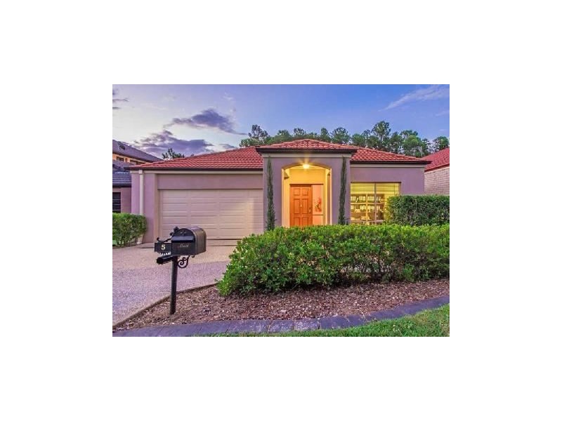 5 Ranier Crescent, Varsity Lakes QLD 4227