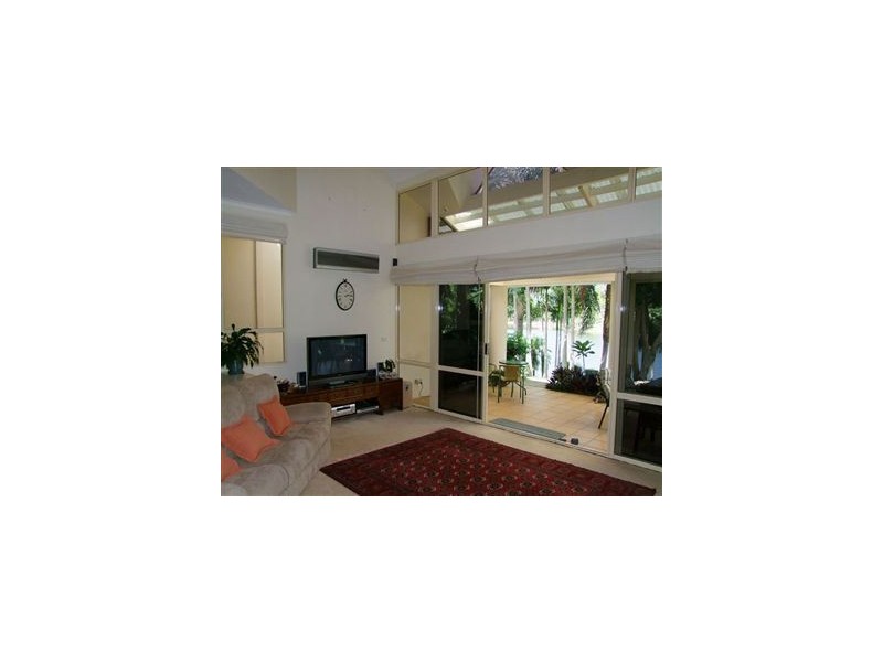 3 “Vernon”/125 Santa Cruz Boulevard, Clear Island Waters QLD 4226