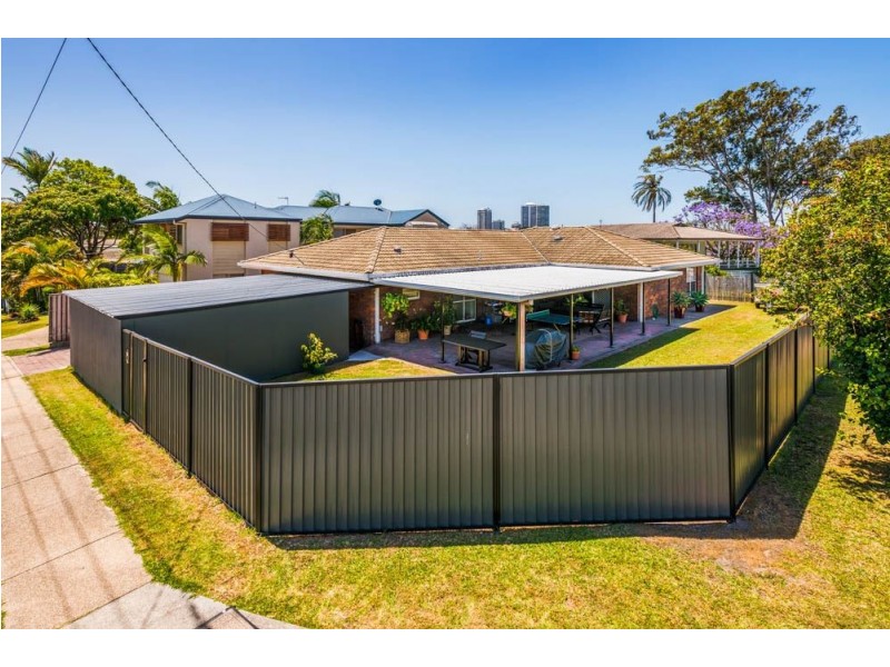 39 Ashbourne Terrace, Biggera Waters QLD 4216