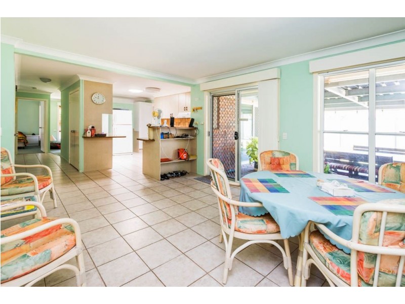 39 Ashbourne Terrace, Biggera Waters QLD 4216