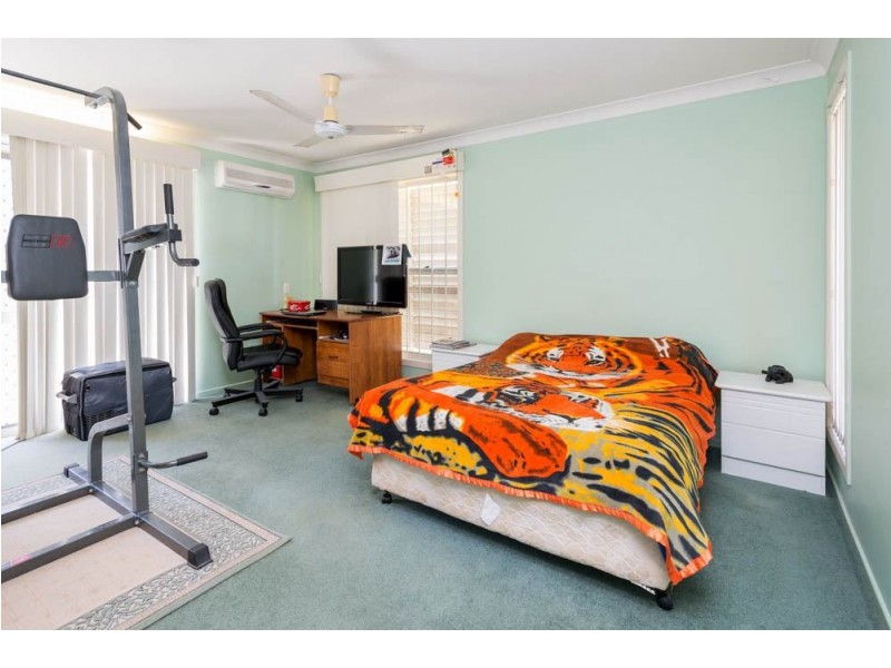 39 Ashbourne Terrace, Biggera Waters QLD 4216