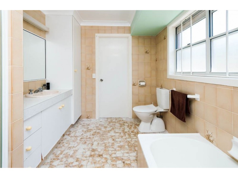 39 Ashbourne Terrace, Biggera Waters QLD 4216