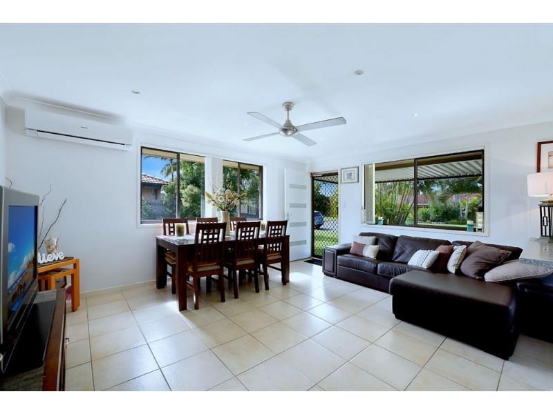 28 Burrinjuck Drive, Coombabah QLD 4216