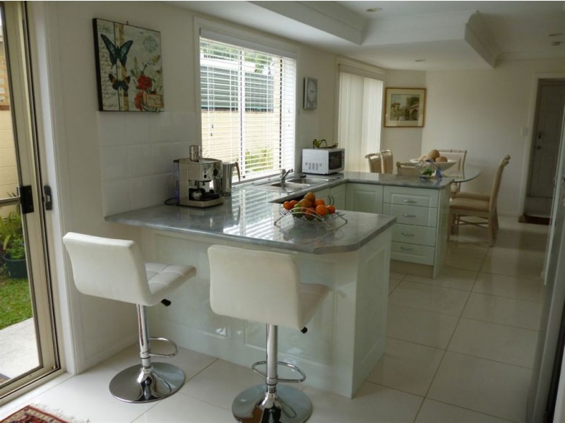 11 Rio Vista Blvd, Broadbeach Waters QLD 4218