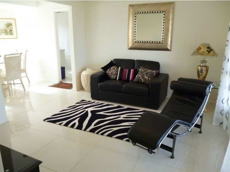 11 Rio Vista Blvd, Broadbeach Waters QLD 4218