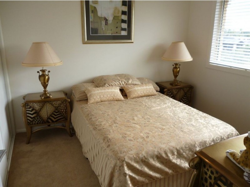 11 Rio Vista Blvd, Broadbeach Waters QLD 4218