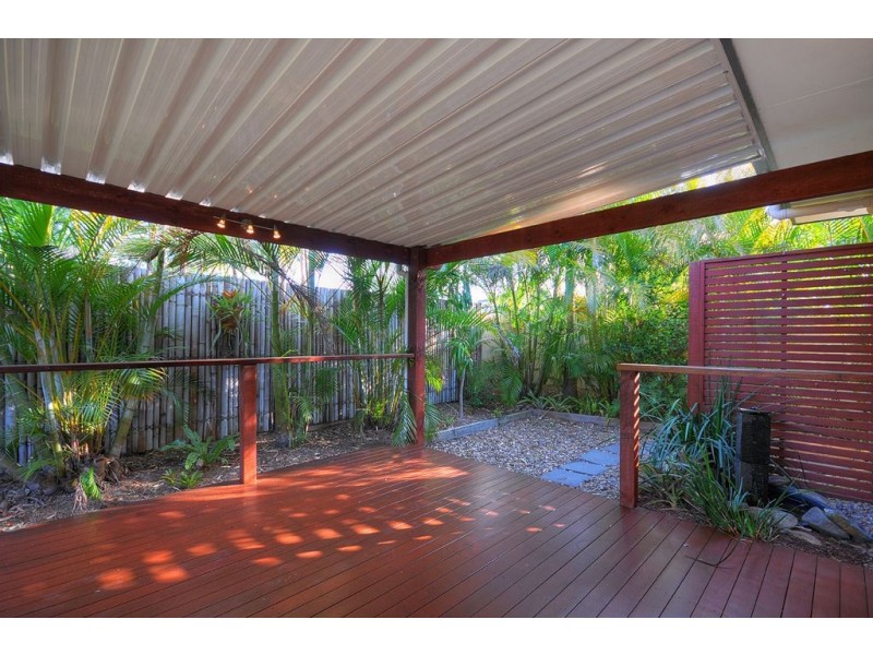 43 Arun Drive, Arundel QLD 4214