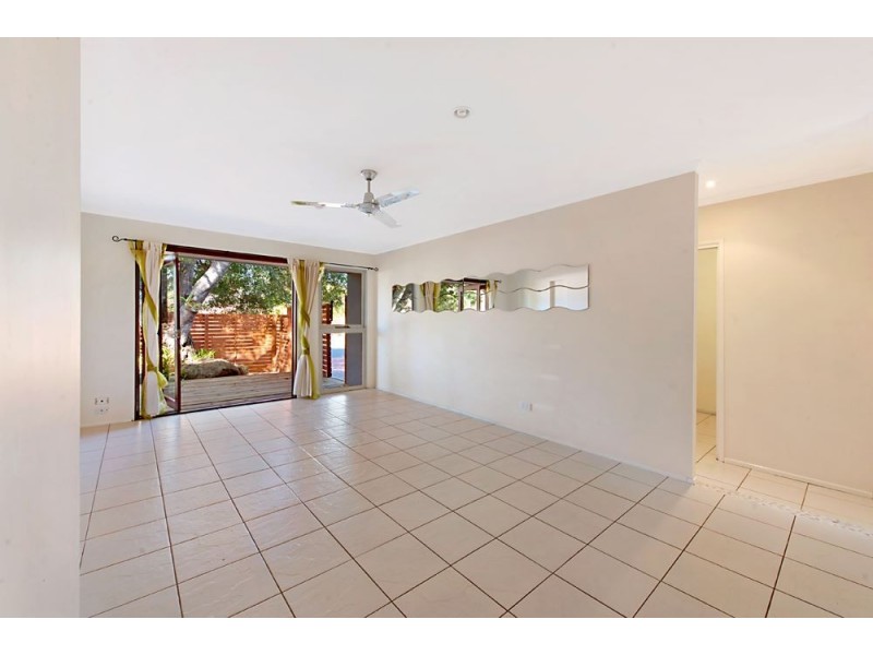 1/80 Kangaroo Avenue, Coombabah QLD 4216