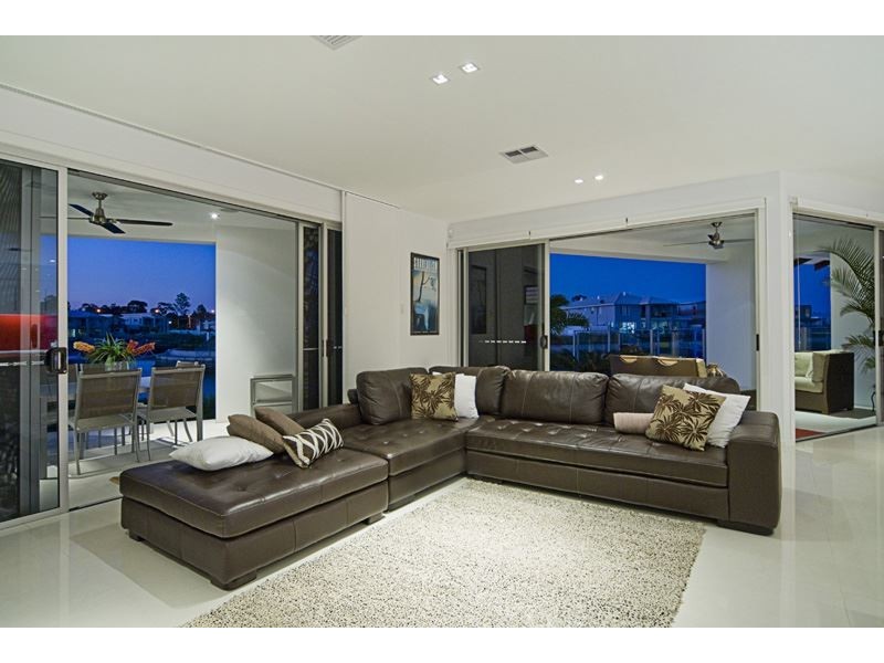 26 Middle Quay, Biggera Waters QLD 4216