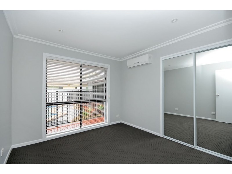 13 Sundowner Court, Mermaid Waters QLD 4218