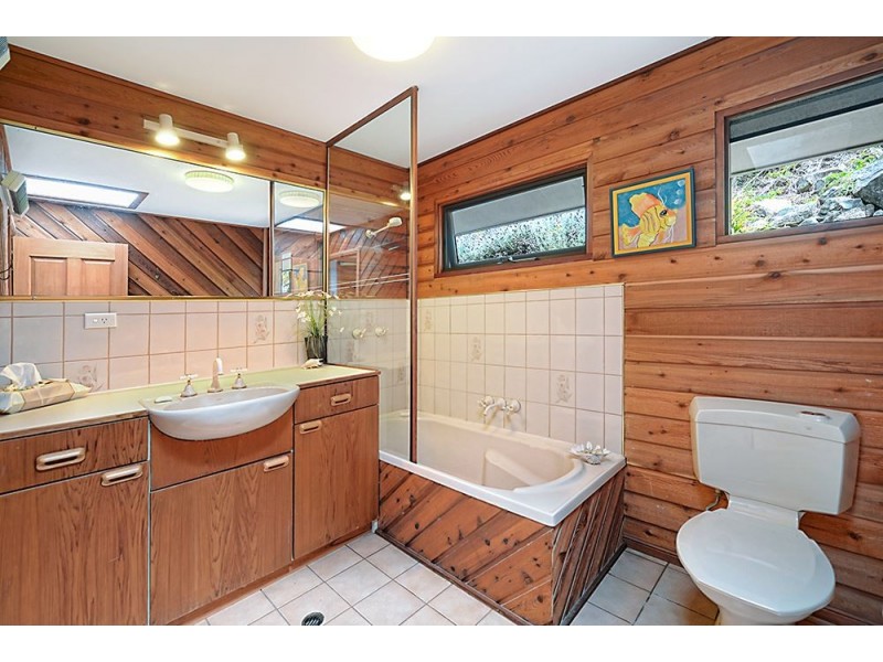 26 Loop Road, Lower Beechmont QLD 4211