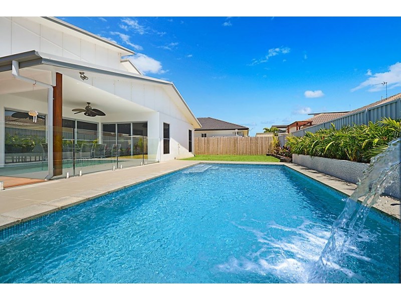 14 Iridium Drive, Hope Island QLD 4212