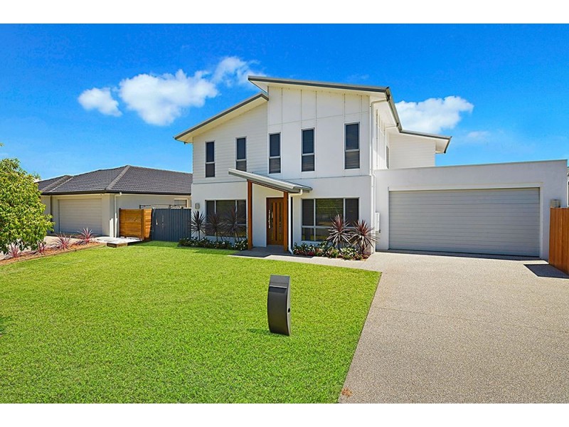 14 Iridium Drive, Hope Island QLD 4212