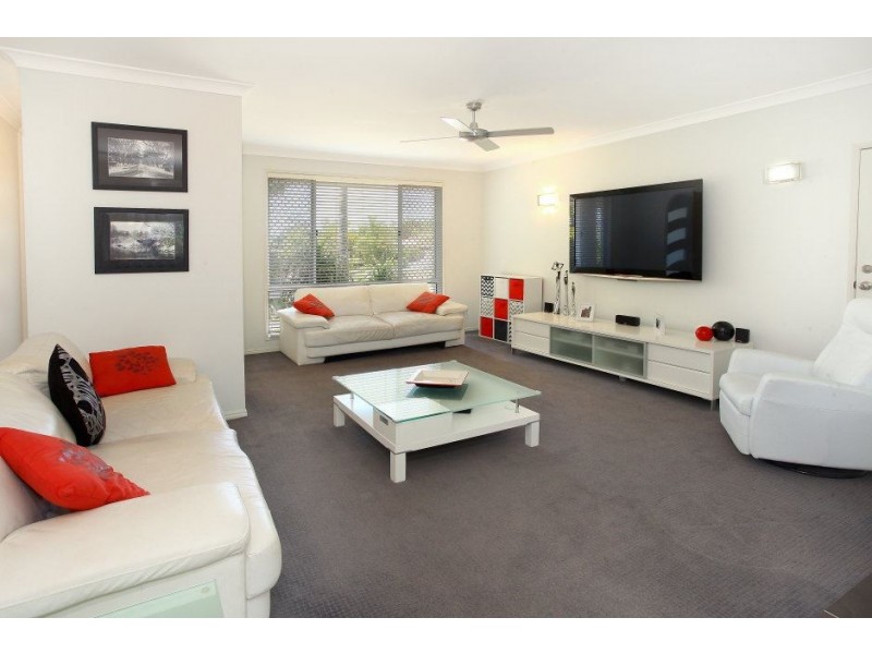 145 Glen Eagles Drive, Robina QLD 4226