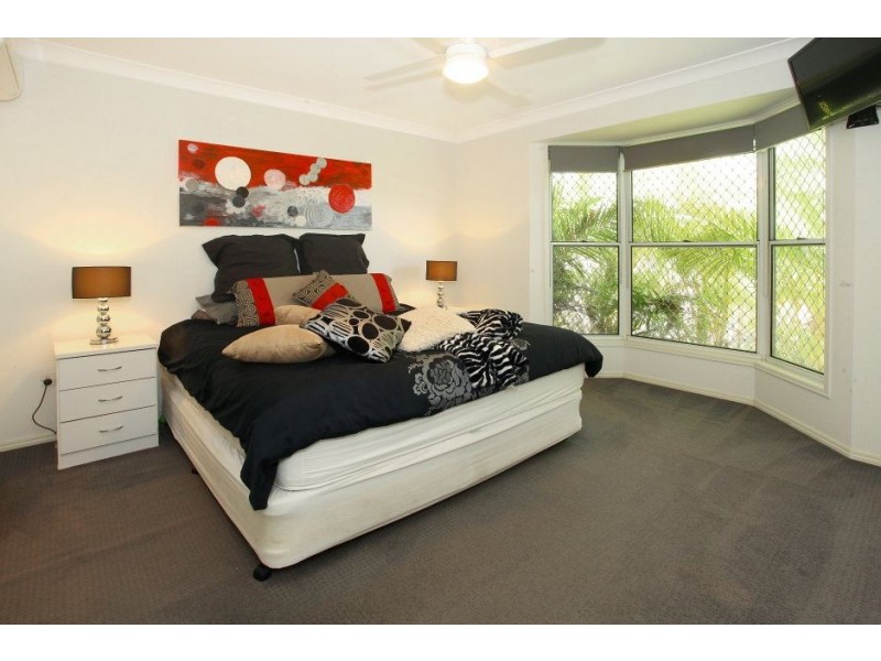 145 Glen Eagles Drive, Robina QLD 4226