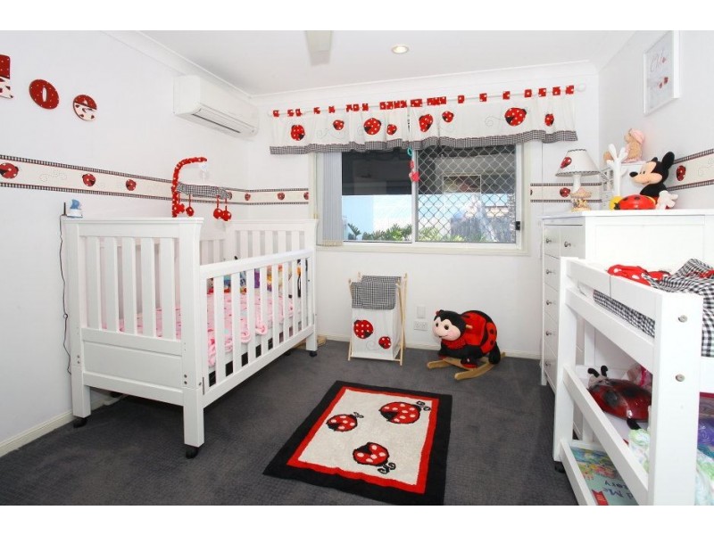 145 Glen Eagles Drive, Robina QLD 4226