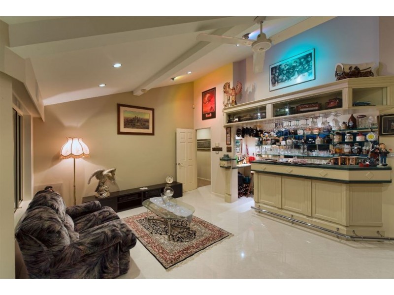 16 Yunga Court, Broadbeach Waters QLD 4218