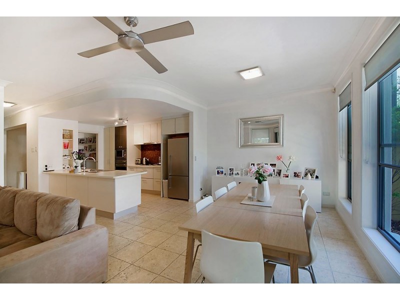 3045 Everglade Avenue, Carrara QLD 4211