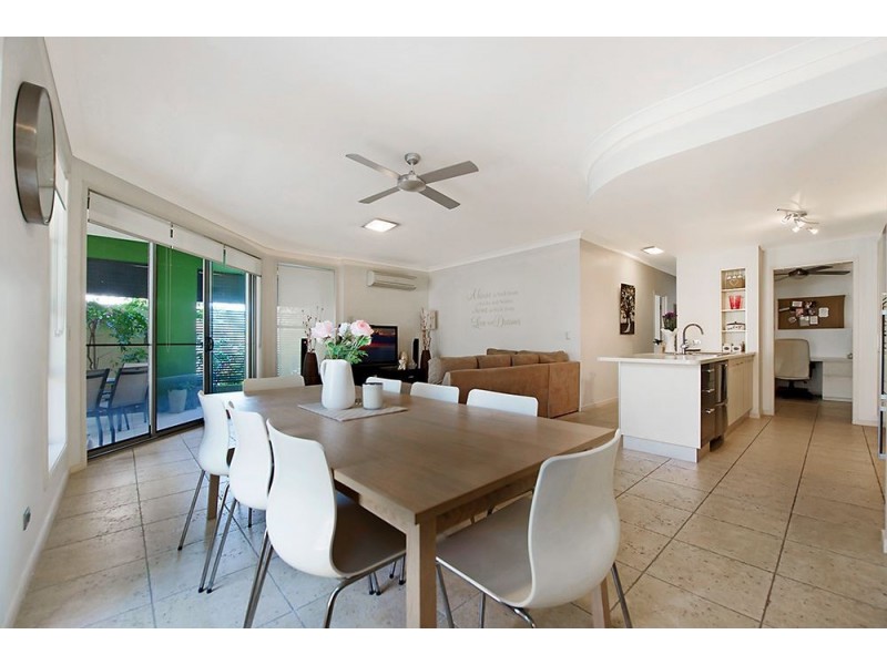 3045 Everglade Avenue, Carrara QLD 4211