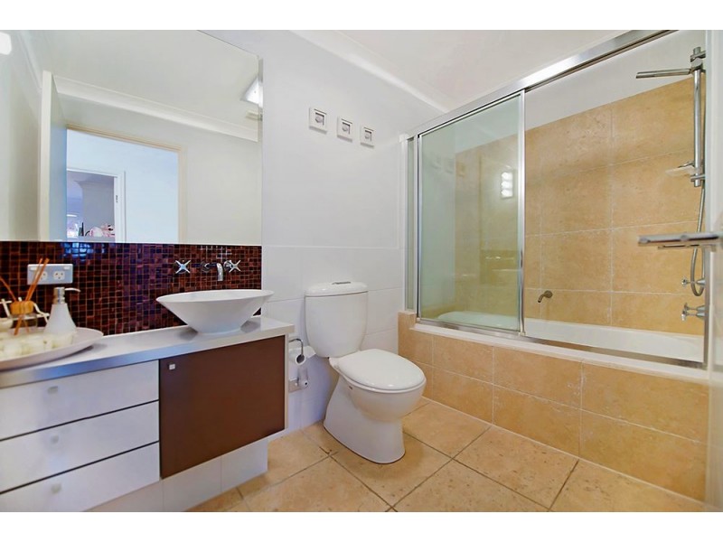 3045 Everglade Avenue, Carrara QLD 4211