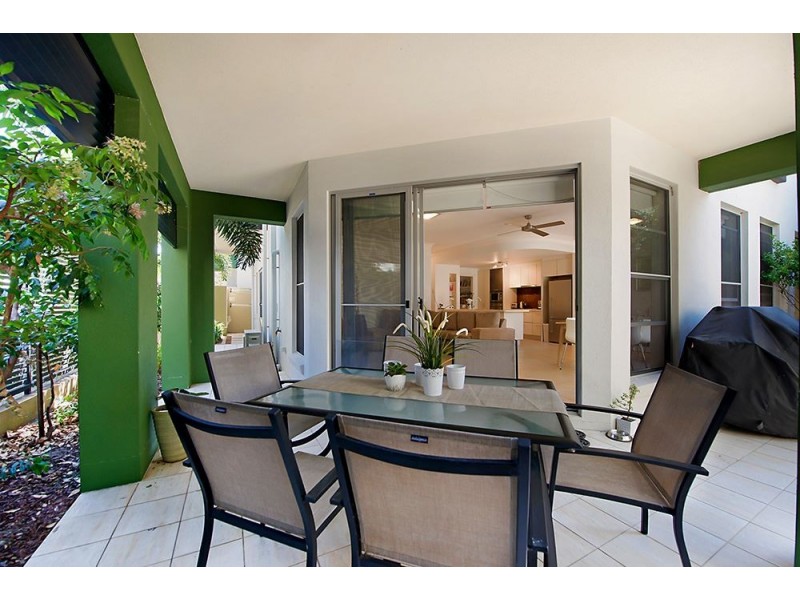 3045 Everglade Avenue, Carrara QLD 4211