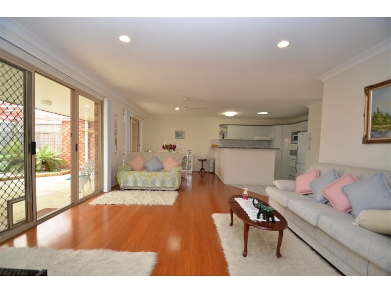 1/3 Swinburne Street, Varsity Lakes QLD 4227