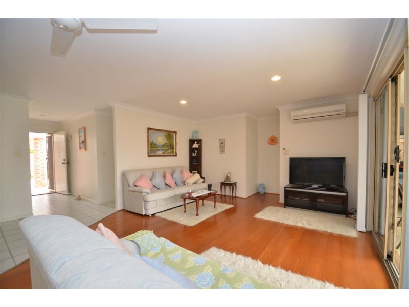 1/3 Swinburne Street, Varsity Lakes QLD 4227