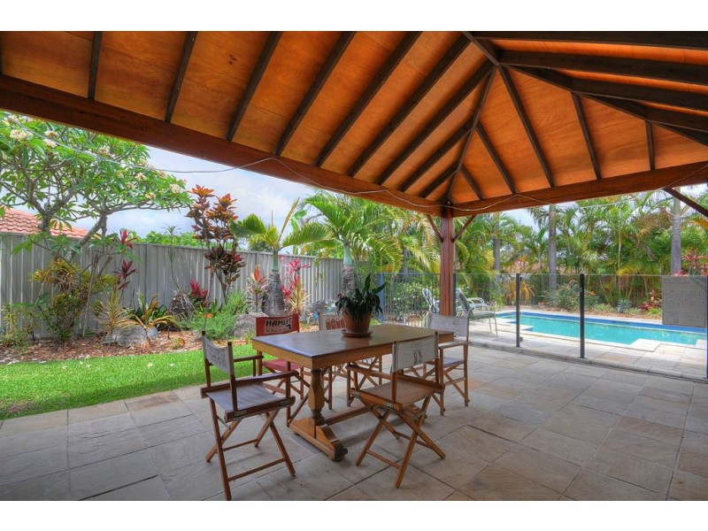 8 Wardoo Street, Ashmore QLD 4214