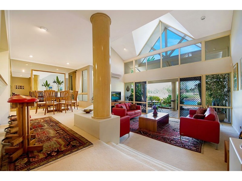 4″Lippitt”/125 Santa Cruz Boulevard, Clear Island Waters QLD 4226