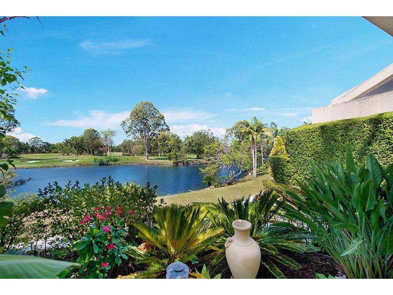 4″Lippitt”/125 Santa Cruz Boulevard, Clear Island Waters QLD 4226