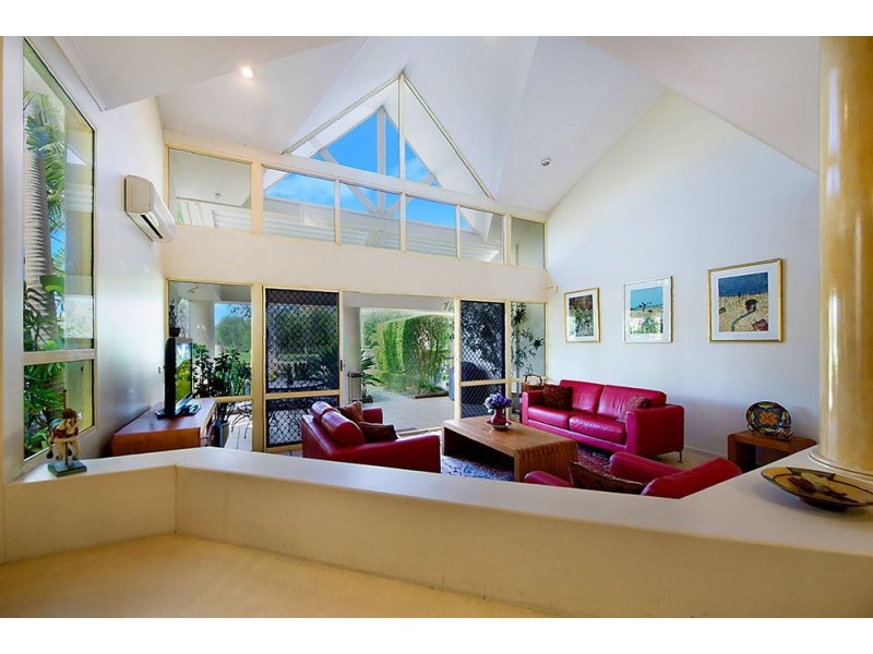 4″Lippitt”/125 Santa Cruz Boulevard, Clear Island Waters QLD 4226