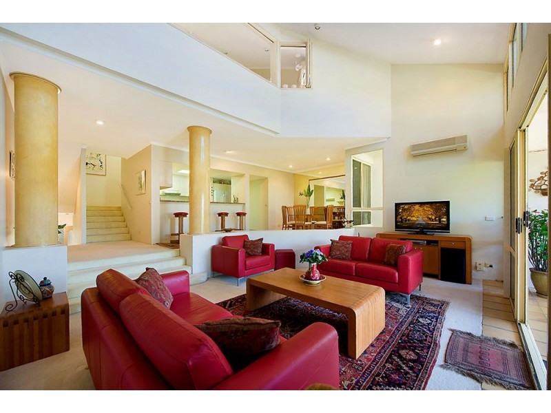 4″Lippitt”/125 Santa Cruz Boulevard, Clear Island Waters QLD 4226