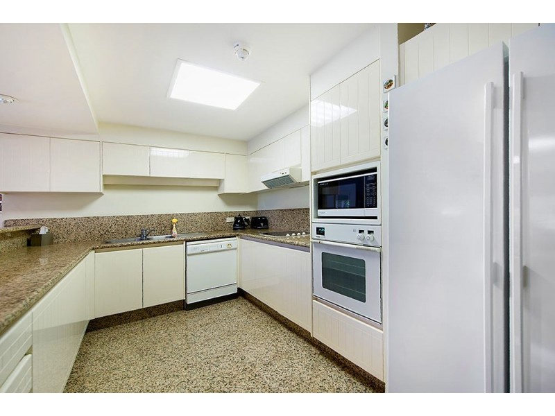 4″Lippitt”/125 Santa Cruz Boulevard, Clear Island Waters QLD 4226