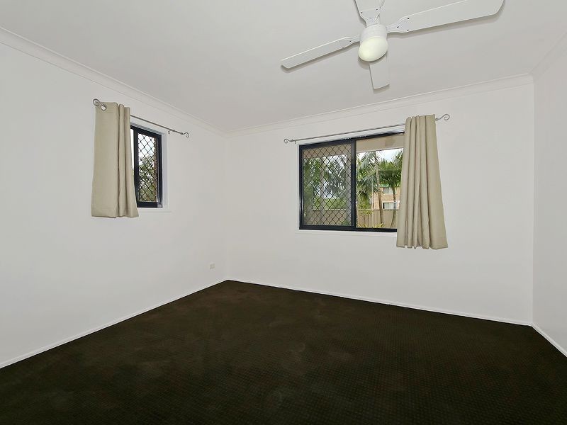 3 Oceanic Drive, Mermaid Waters QLD 4218